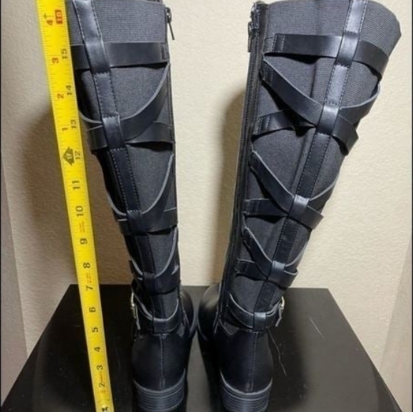 NWB Leather Boots size 6W - Picture 10 of 13